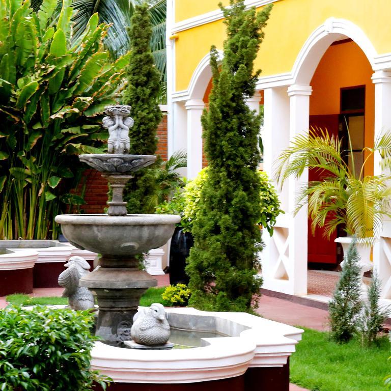 Le Jardin Hotel Pakse Luaran gambar